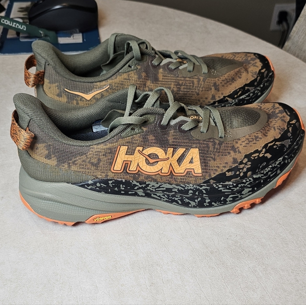 NWOB Mens Hoka Speedgoat 6 Trail Running Shoes - Picture 5 of 9